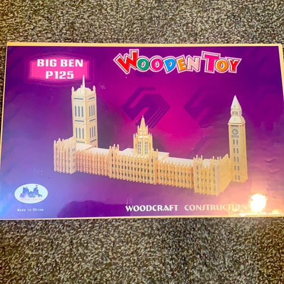 New Wooden Puzzle - Picture 1 of 3